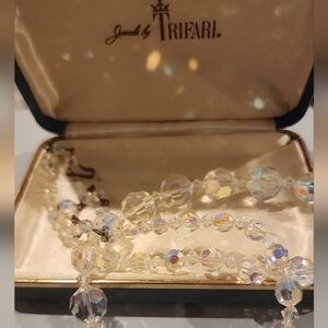Vintage Trifari Graduated Crystal Beaded Necklace